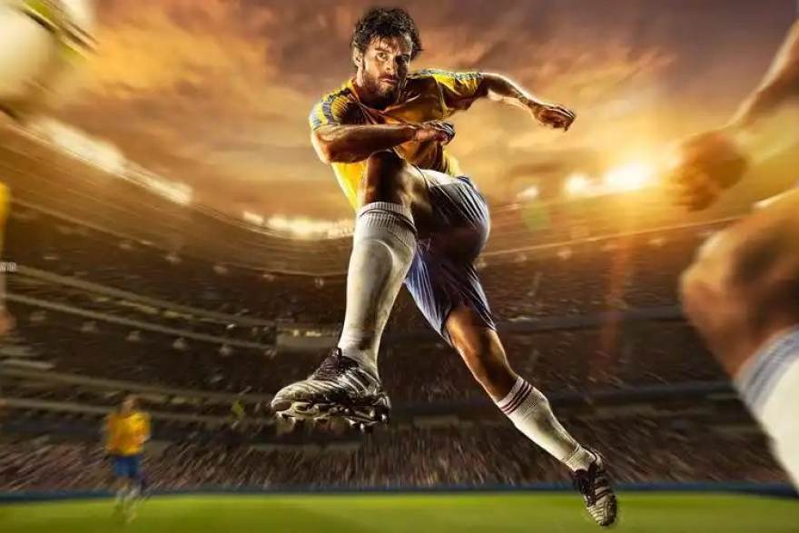 看球宝球迷社区横幅，球迷在移动端观看赛事讨论